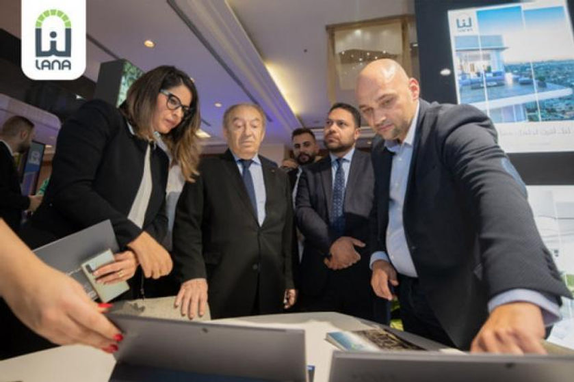 وفد مقدسي يزور جناح حي "لنا" في معرض فلسطين العقاري